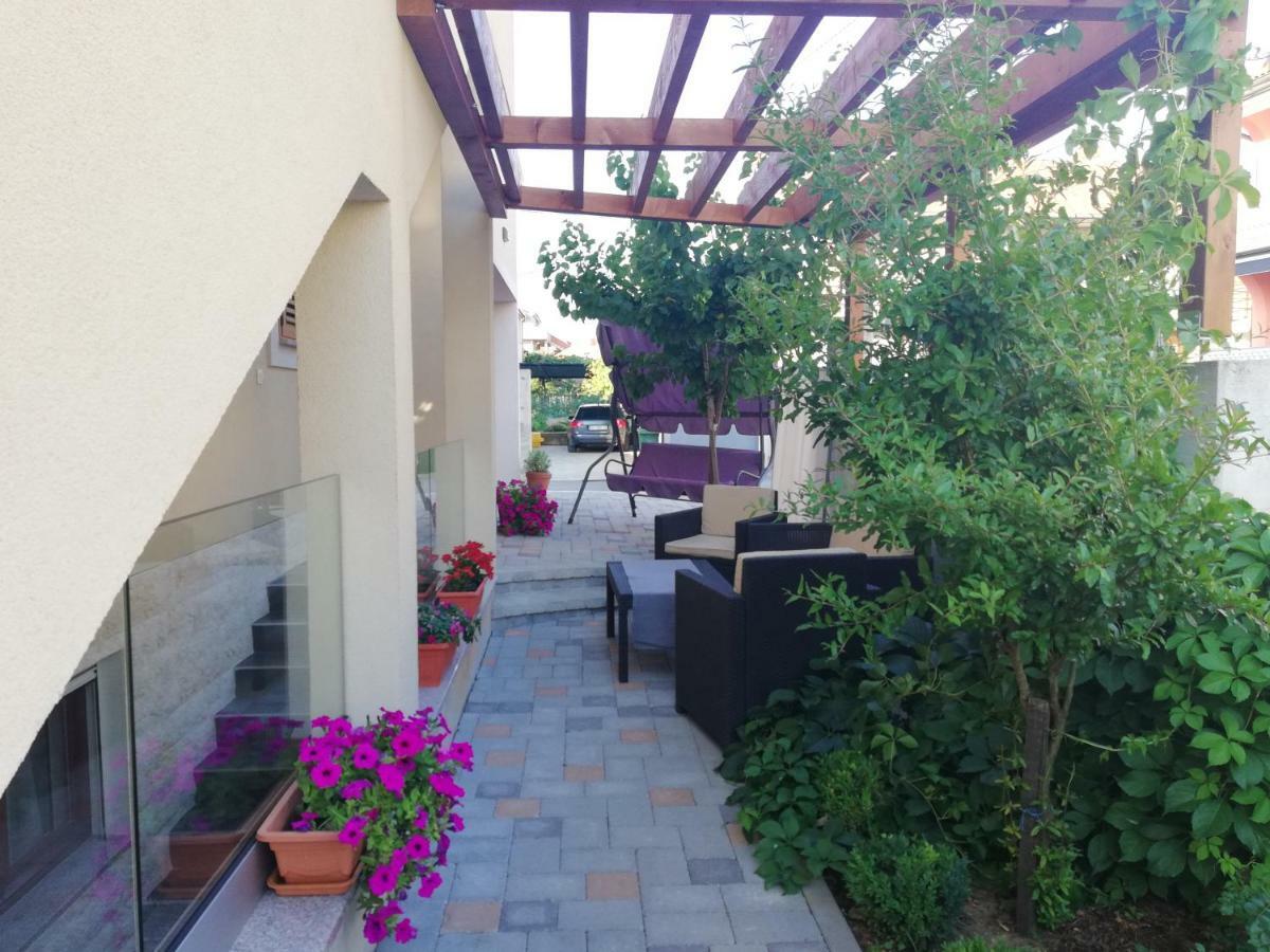 Apartments Rensi زادار المظهر الخارجي الصورة